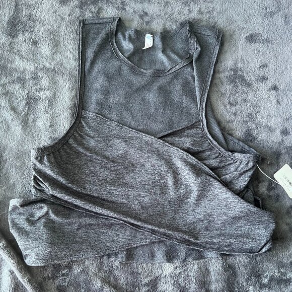 NWT Free People Movement Crop Tank Black/ Charcoal Surplice Wrap in Size M - Picture 1 of 5
